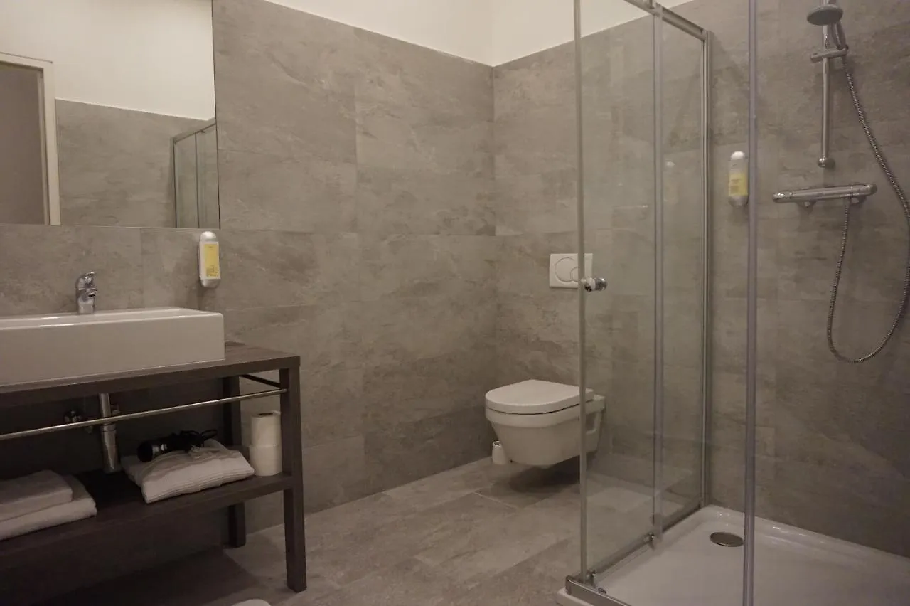 My Suite 0*, Vienna